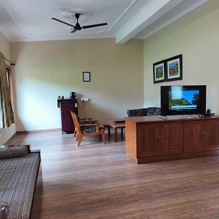 Bel-La Monde Hotel "Riverside" - Jim Corbett Garjia Exterior photo