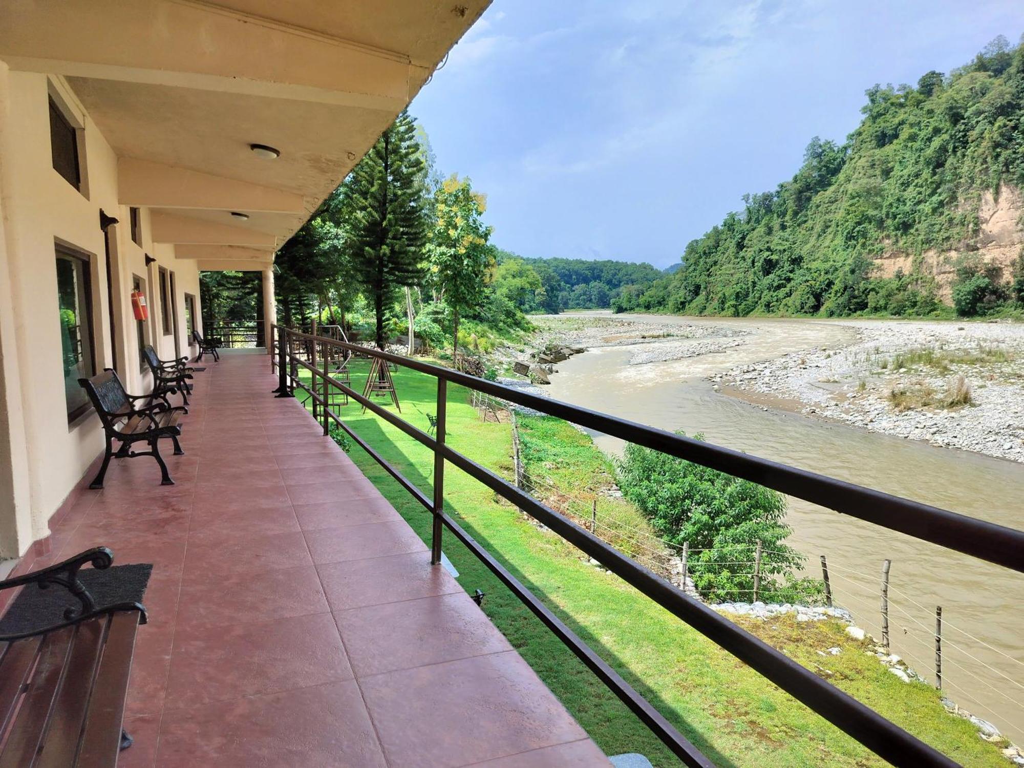 Bel-La Monde Hotel "Riverside" - Jim Corbett Garjia Exterior photo